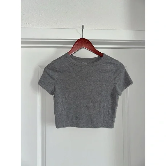 Wild Fable Charcoal Short Sleeve Crop Top - Picture 3 of 7